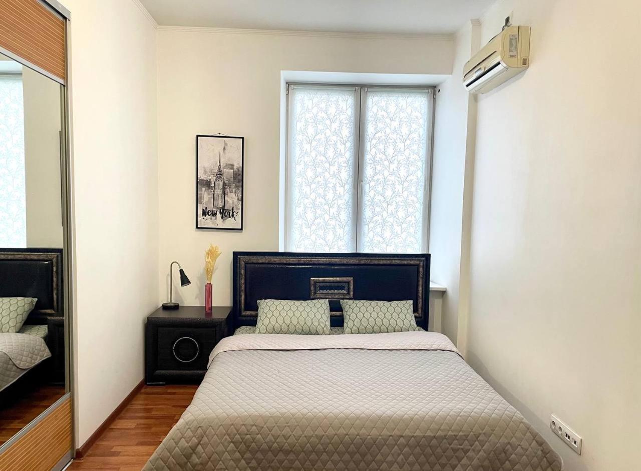 Pavlovskaya Square Apartment Kharkov Ngoại thất bức ảnh