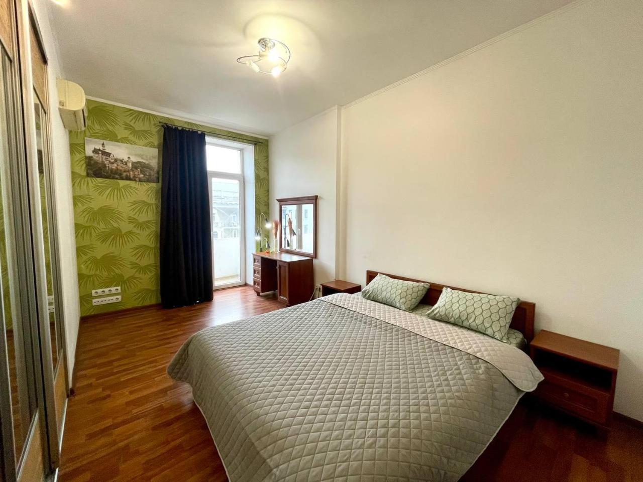 Pavlovskaya Square Apartment Kharkov Ngoại thất bức ảnh